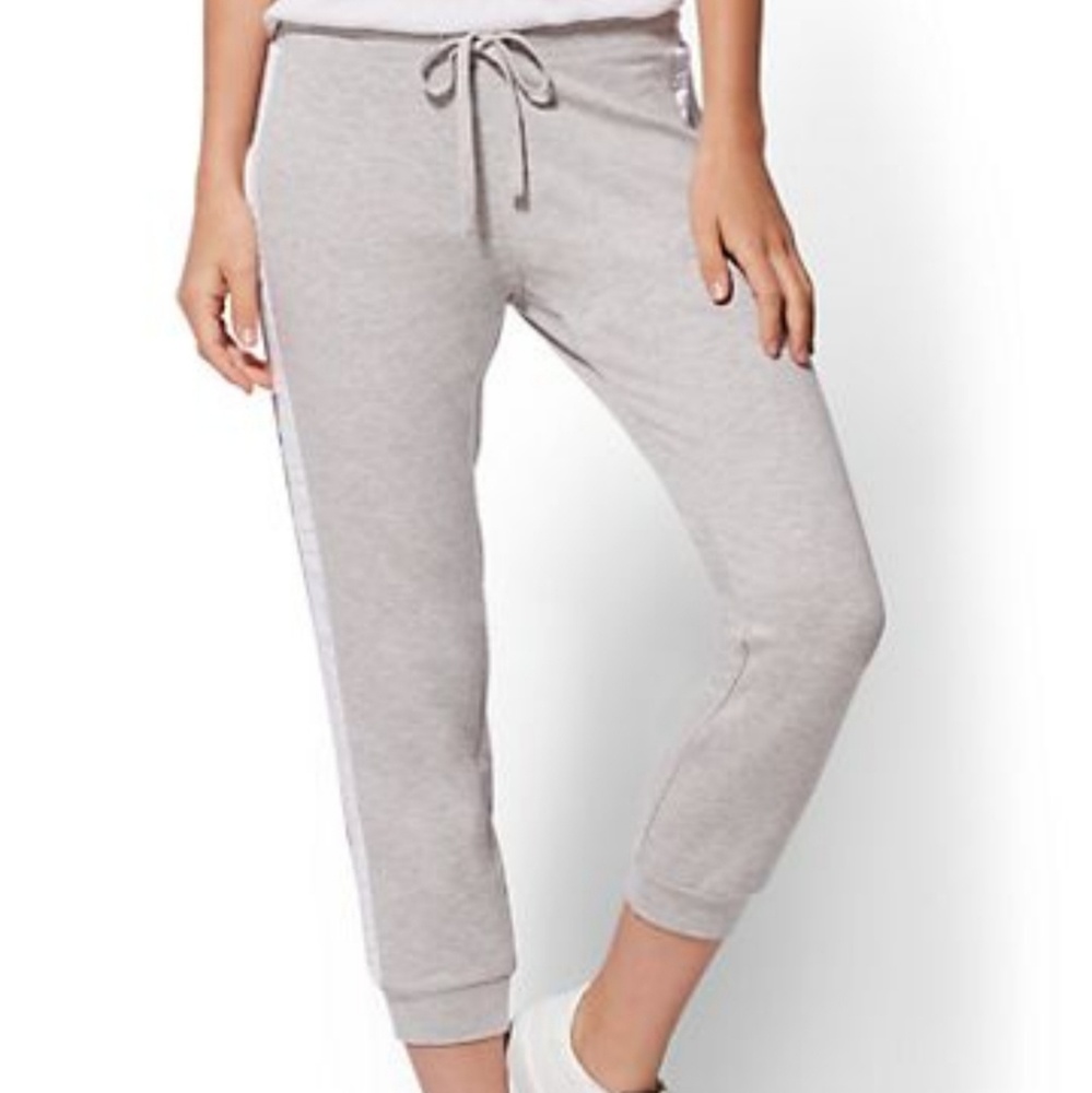 NY&C cropped jogger
